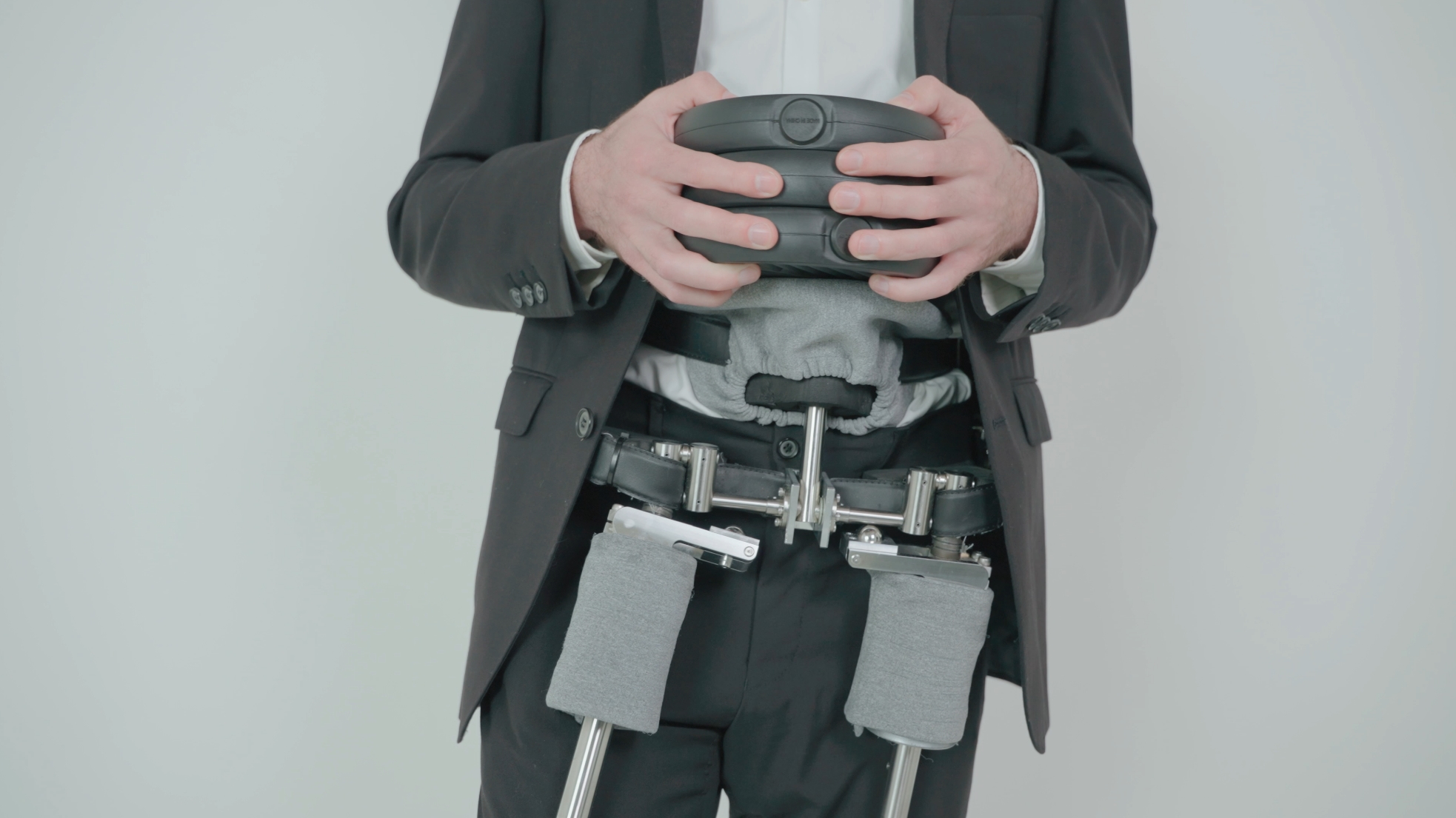 무거운 짐이 가벼워진다! 웨어러블 로봇 수트 N-2 BIONICS