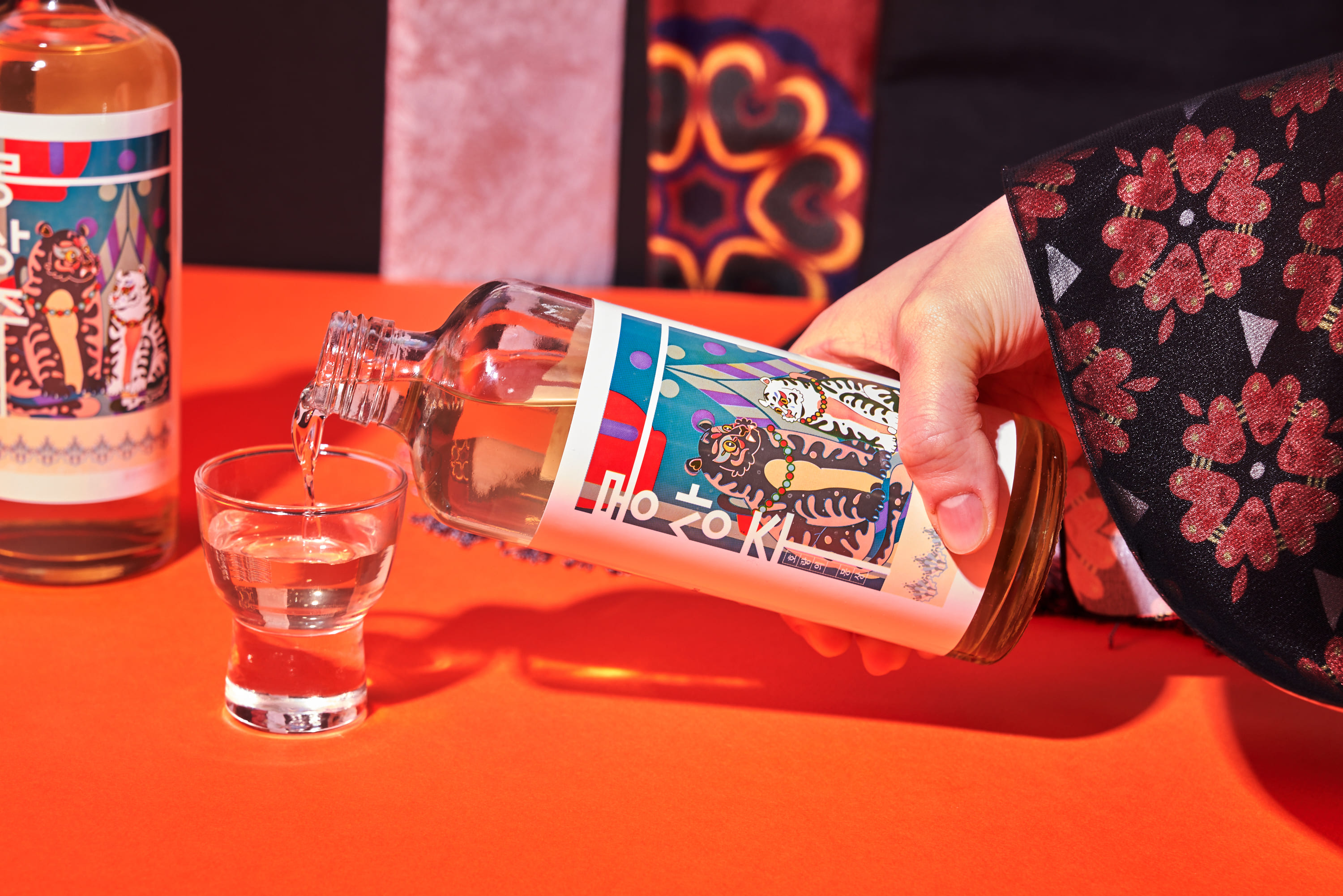 味に酔い、スタイルに惹かれる！ARで楽しむトレンディな伝統酒「ファンタジーエディション」