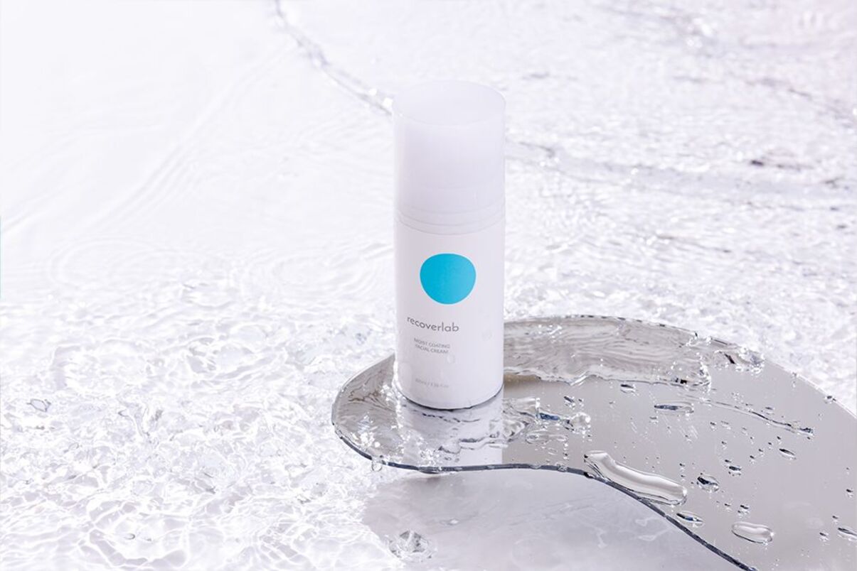 [Rated 4.9] A Revolutionary Moisture-Coating Cosmetic Proven by Real Users