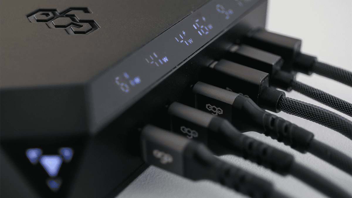 [全球5亿] 同时支持6台设备240W极速充电？