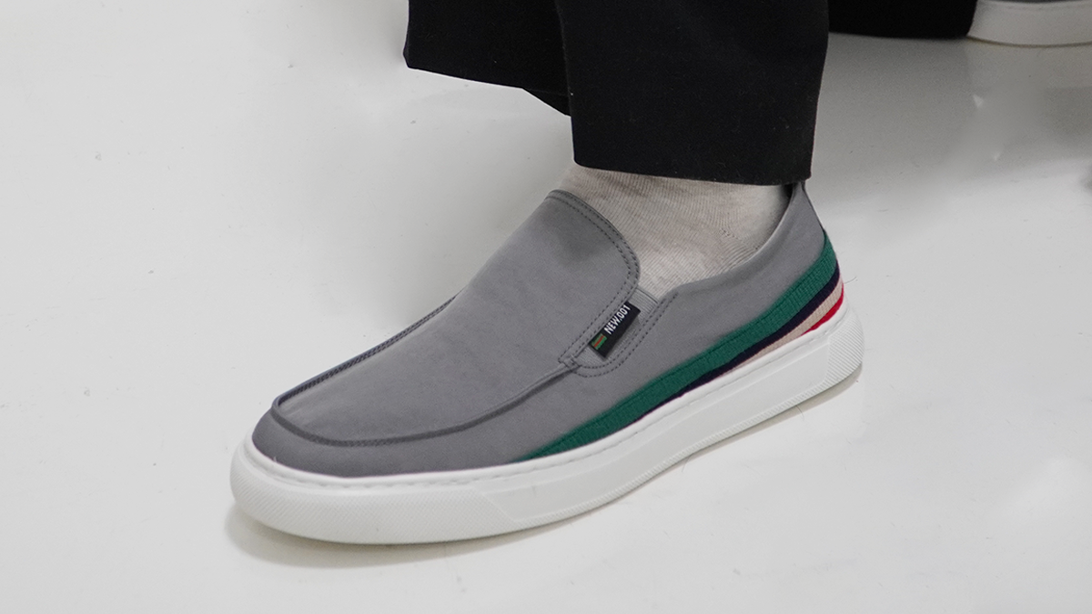 초경량 훈훈슬립온, 220g으로 가볍고 편하게 훈훈함 ON