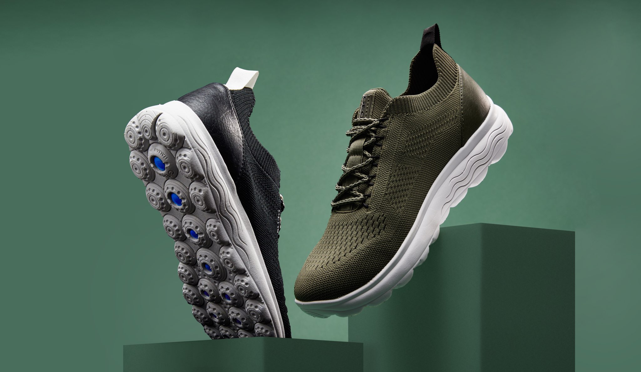 Patented Breathable Shoes That Don’t Trap Sweat! 1.4 Billion Microholes for Ultimate Ventilation