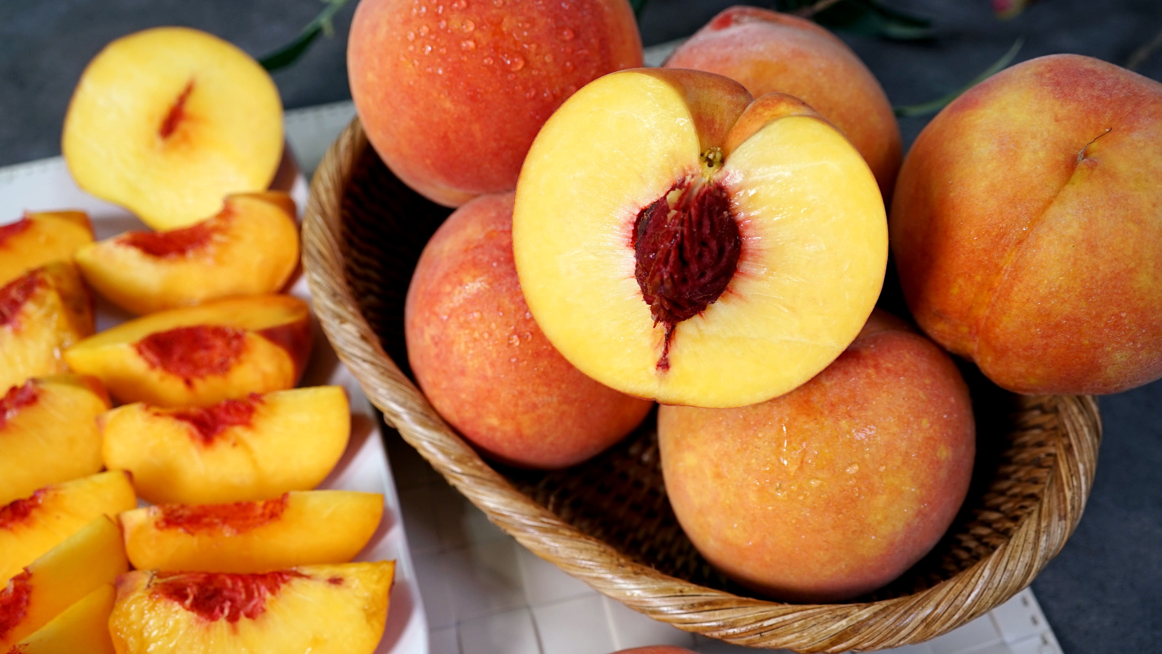 <每月水果-桃子篇3>盛夏三款桃子！永泰金、惊喜桃、甜蜜广黄