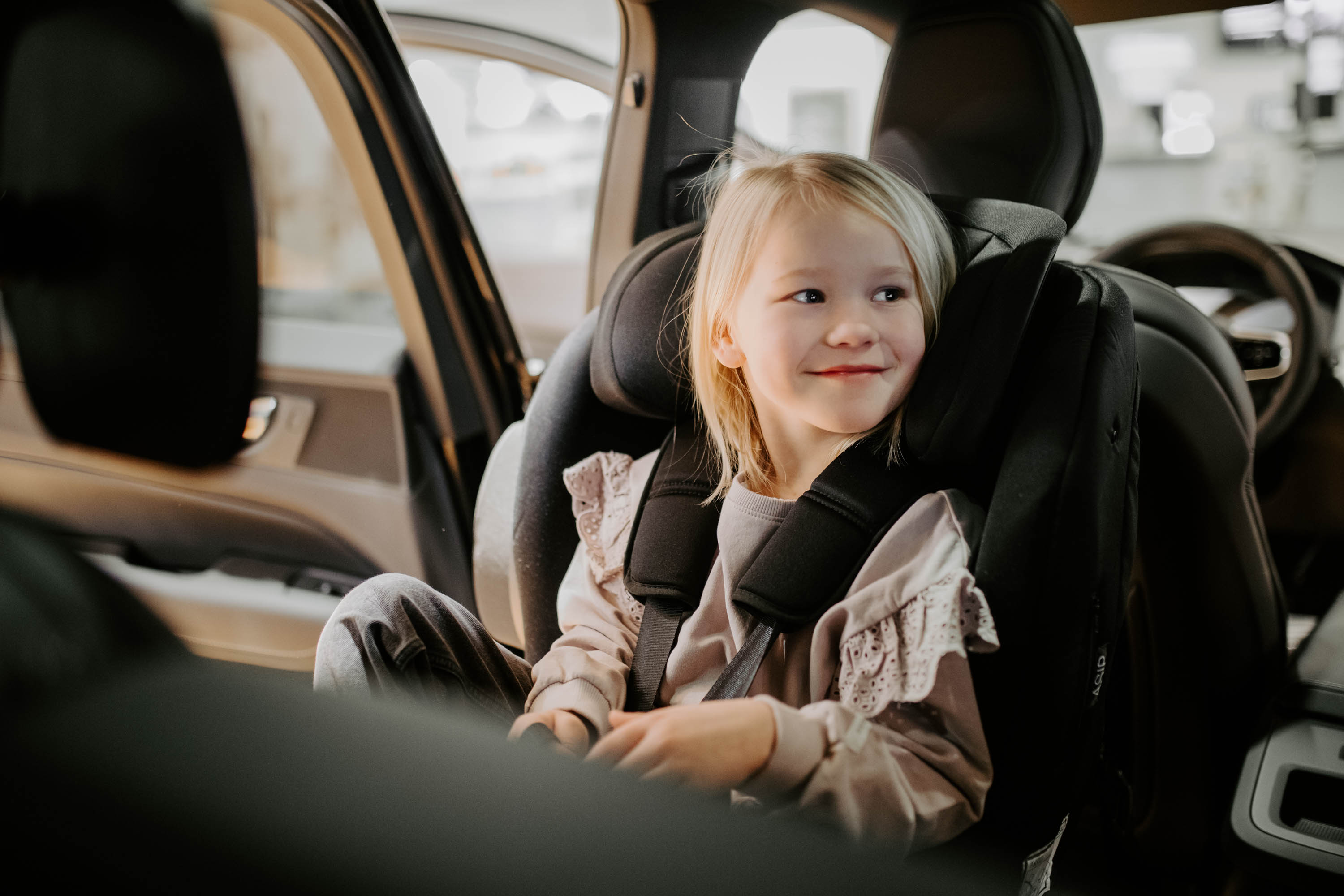 Volvo’s Choice in Car Seats | Axkid Spin Kid