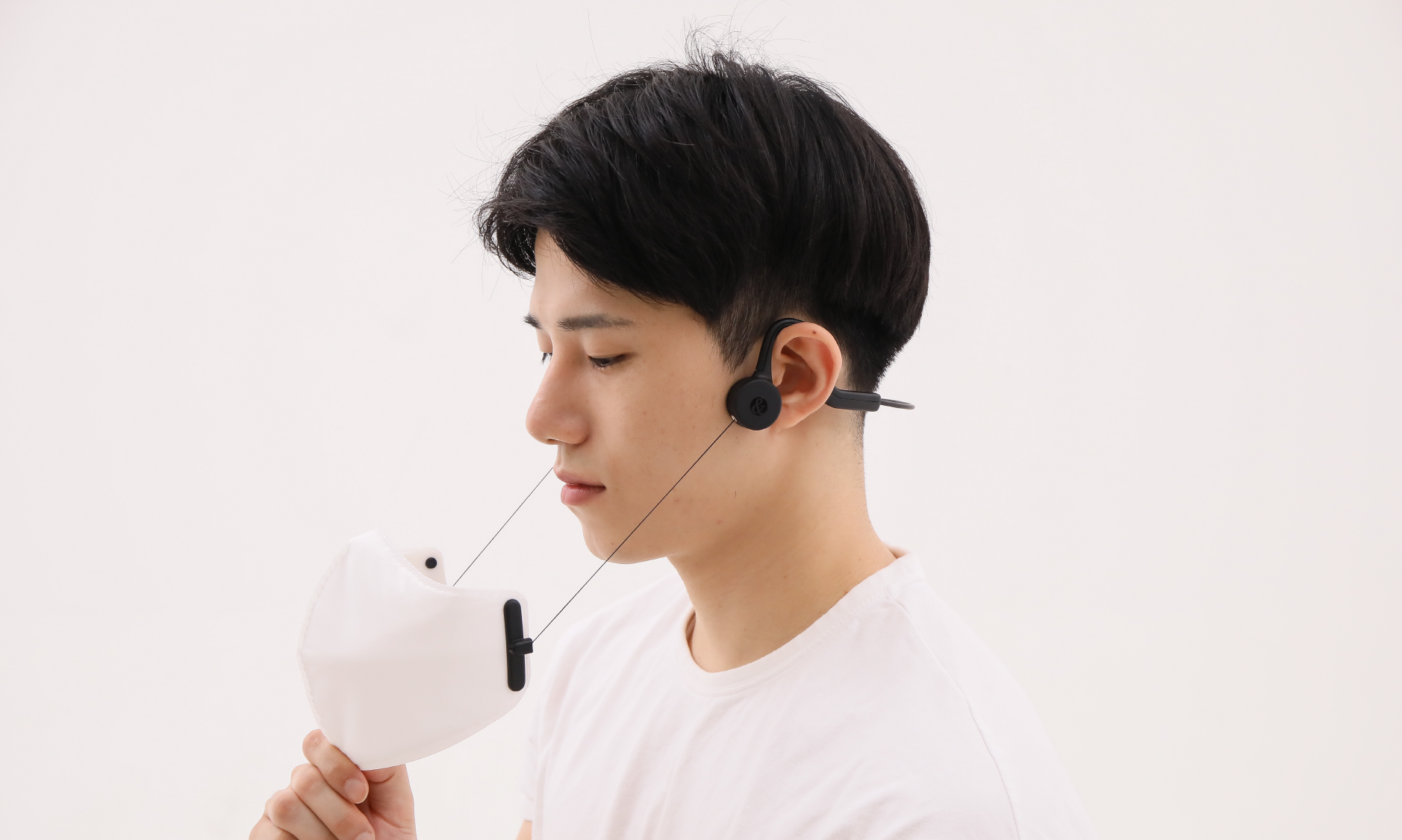 썼다 벗었다 하지말고, 슬쩍 당기면 끝! 궁극의 편안함 릴롤러 마스크