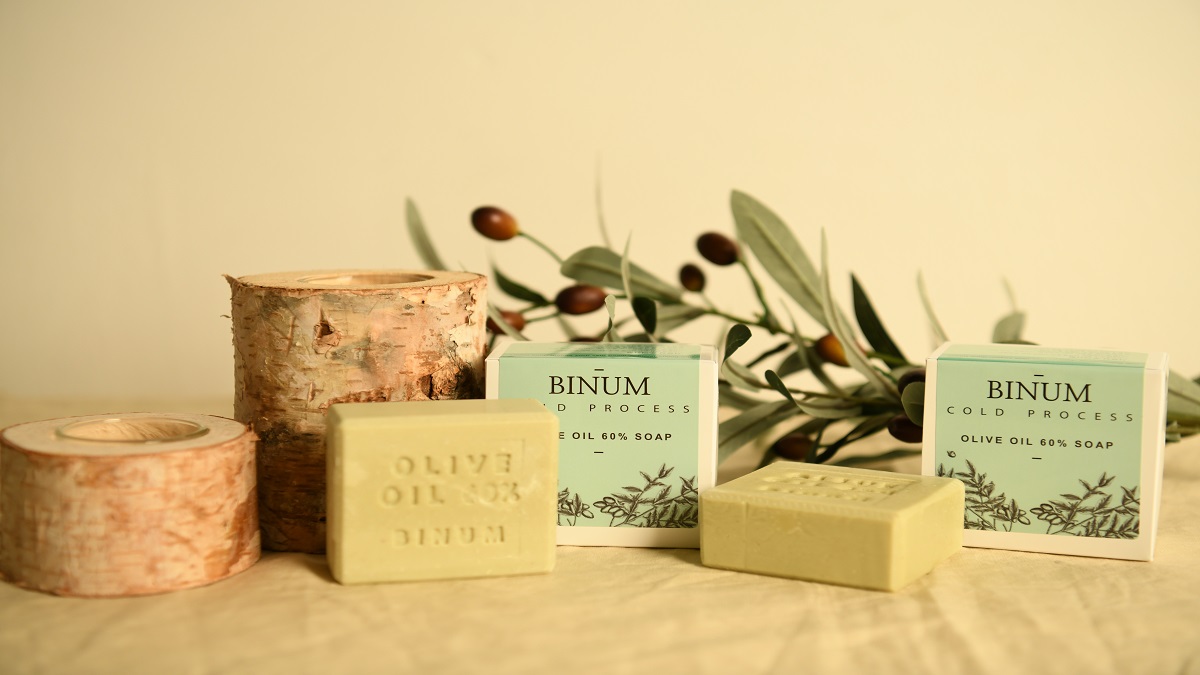 肌に涼感を届ける天然メントール石鹸をぜひお試しください。