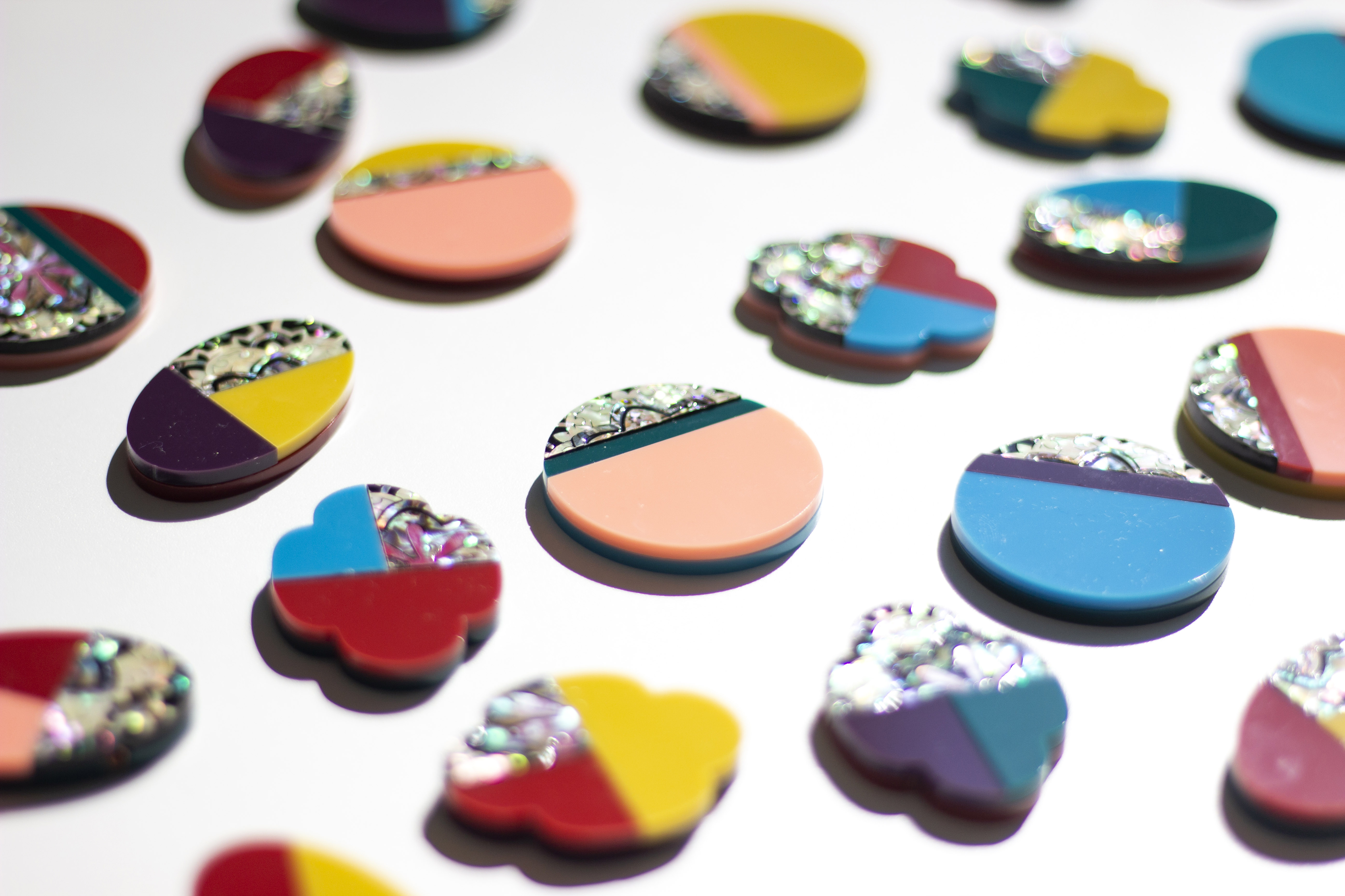 贝壳工艺大师与珠宝设计师联手打造的现代螺钿饰品，[螺钿故事]