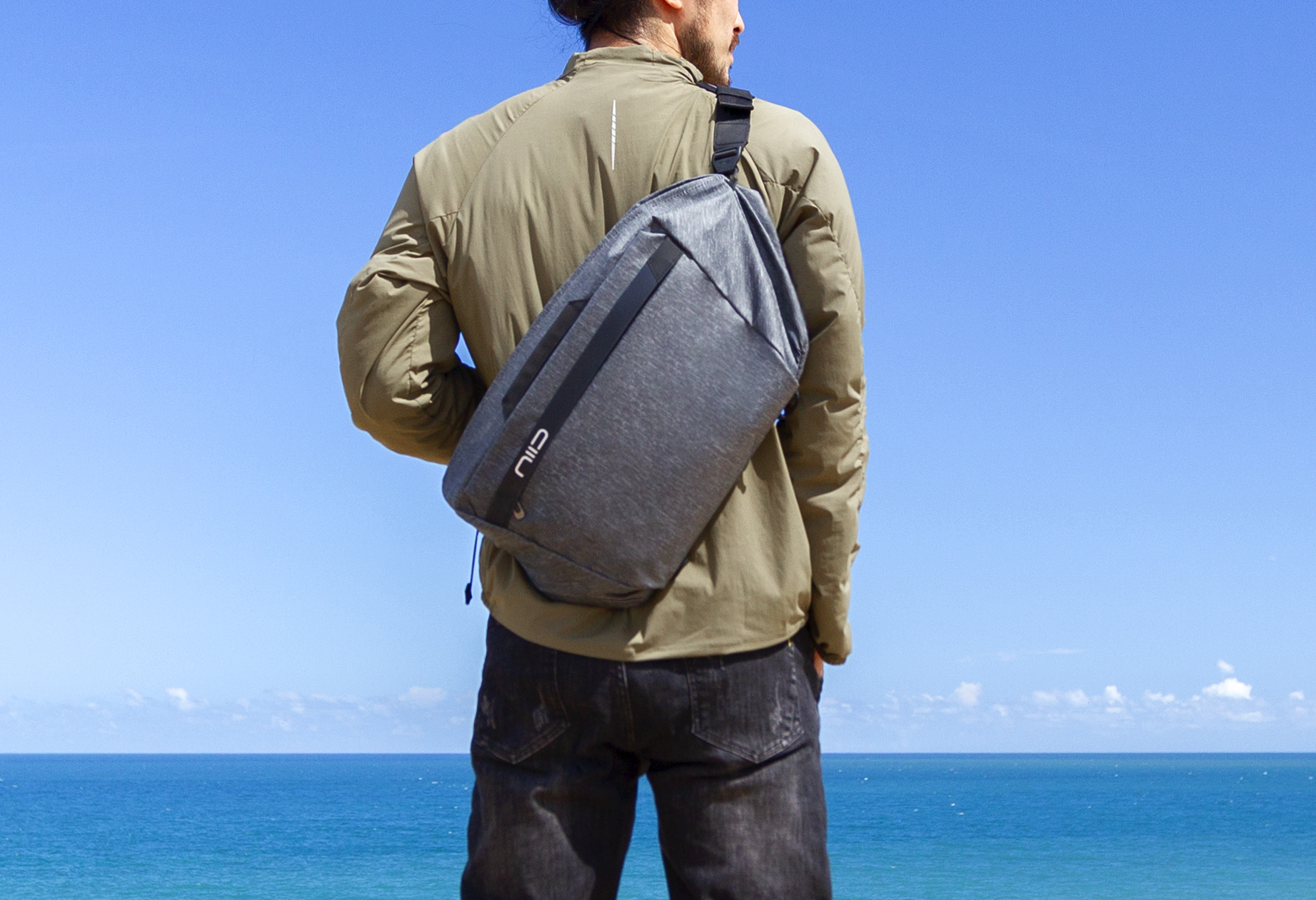 가방의 경계를 깬 완전히 새로운 슬링백+더플백! | NIID CACHE