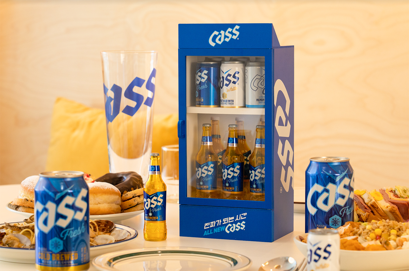 [카스] 오프너 냉장고 피규어&950ml 자이언트 잔으로 즐겁게 채워요!