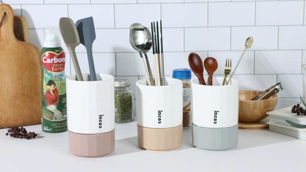 キッチンの衛生は【水切りスプーン立て】でしっかり！U字設計で快適に