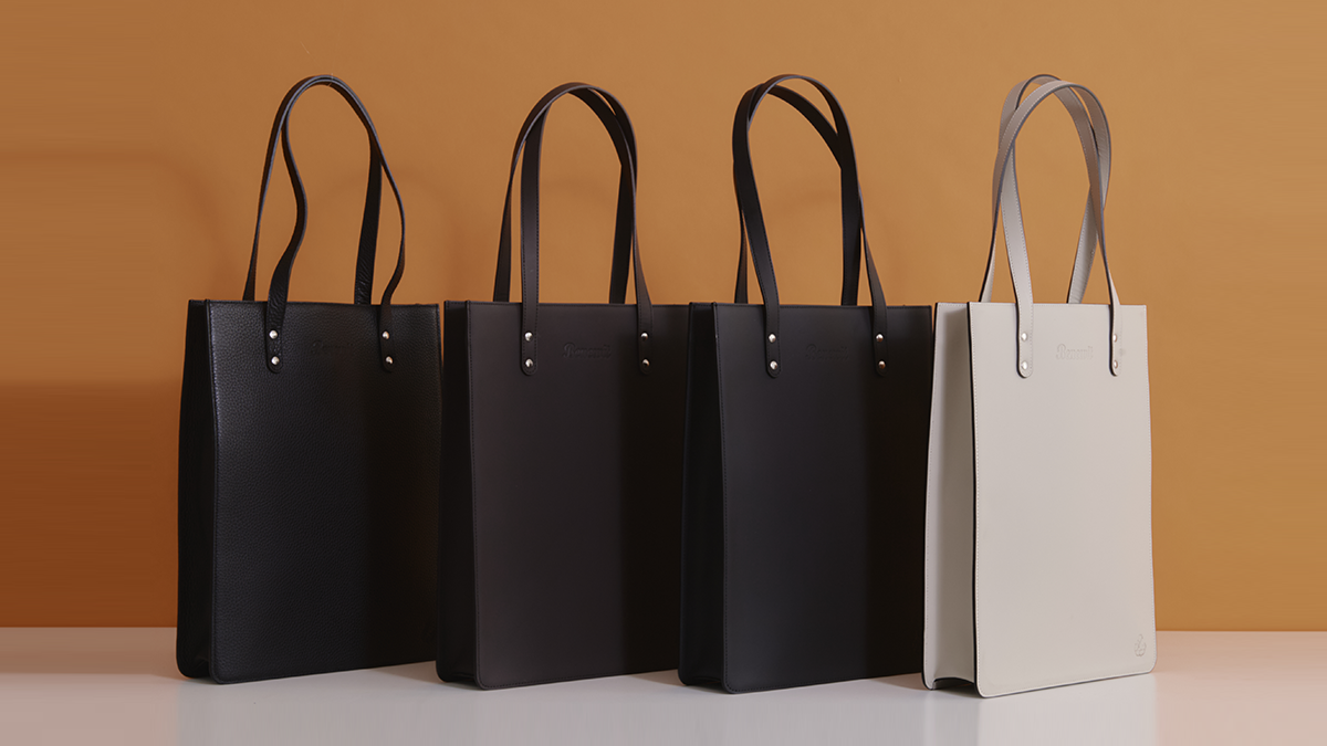 자동차시트를 생산한 뒤 남은 자투리가죽을 업사이클링해서 만든 가죽가방!!