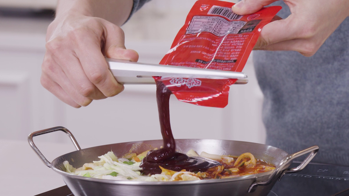 비빔면부터 카레까지, 모든 소스를 마지막 한 방울까지 [더스퀴저]