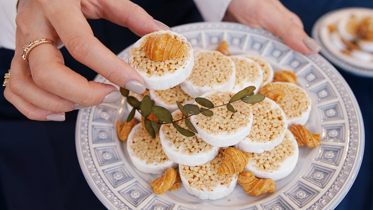 “怀旧零食新风貌”极光怀旧零食六件礼盒