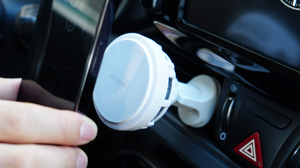 [레드빈] 쿨링 끝판왕 | 펠티어 냉각 맥세이프 차량용 무선충전 거치대