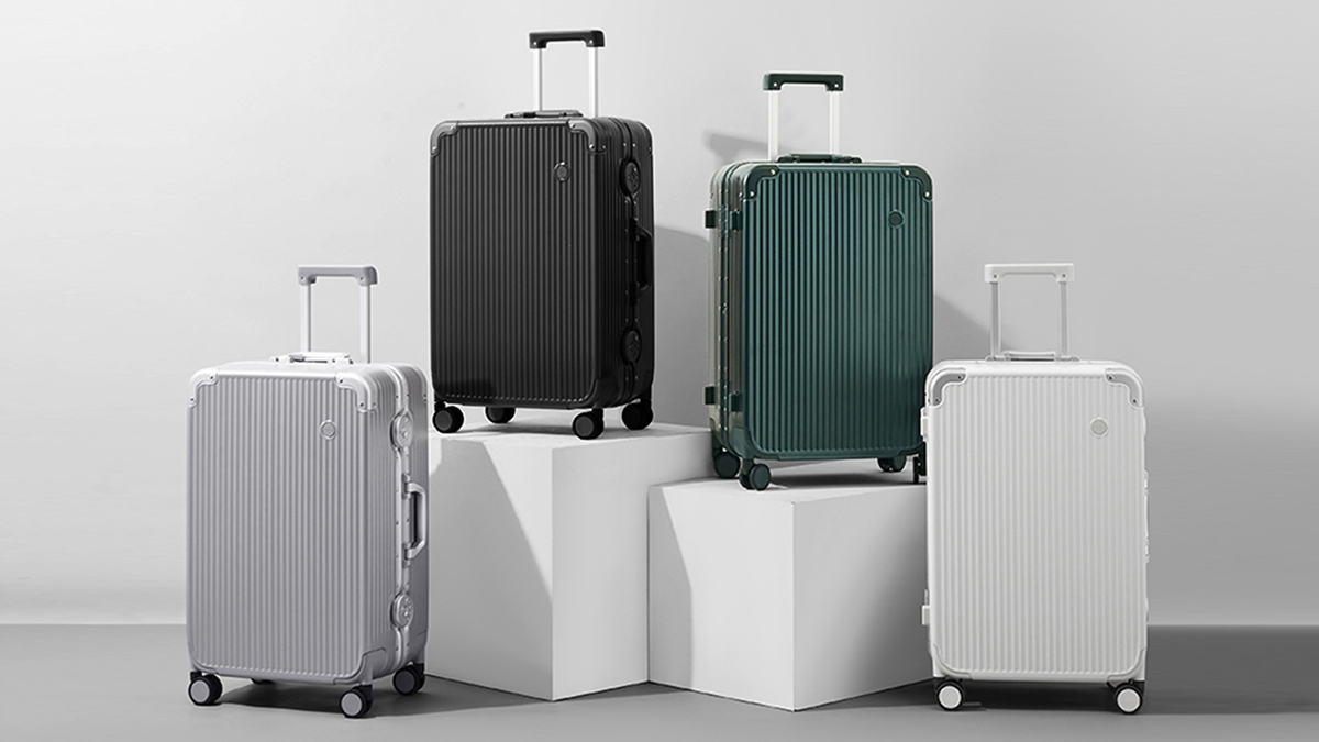 [Pre-order for June Delivery] Spacious 26-Inch Classic Metal Frame Luggage