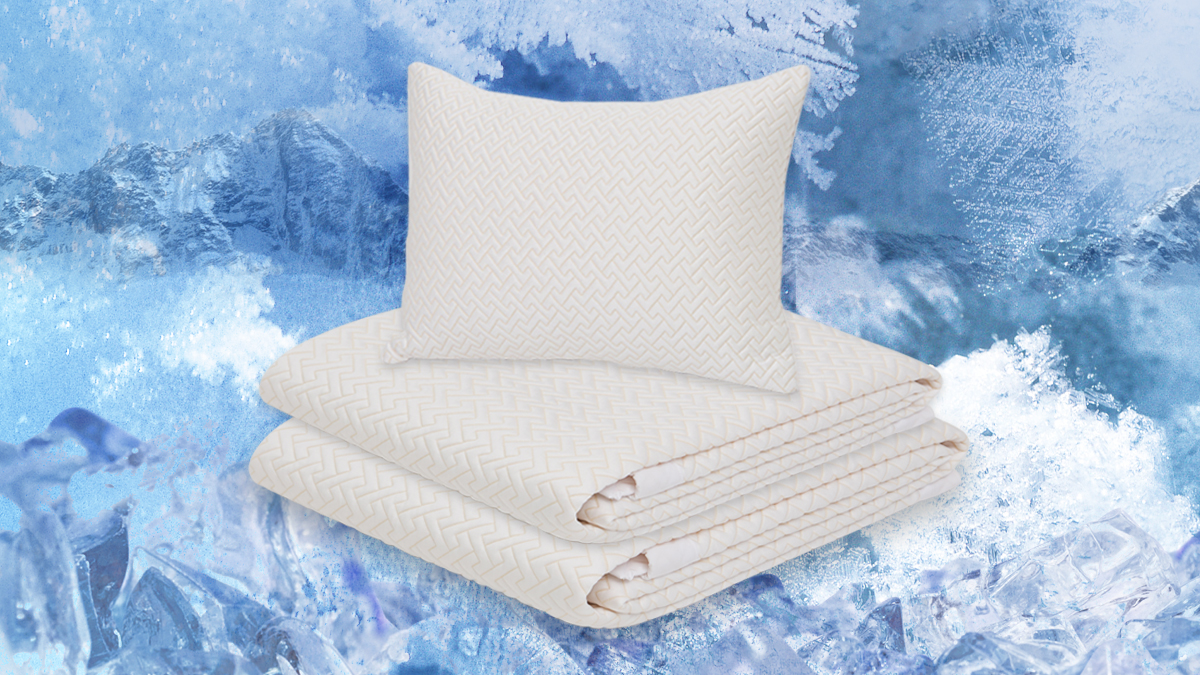 [冷房費節約必須アイテム] 触れた瞬間ひんやり！クールシャイン冷感パッド3色展開