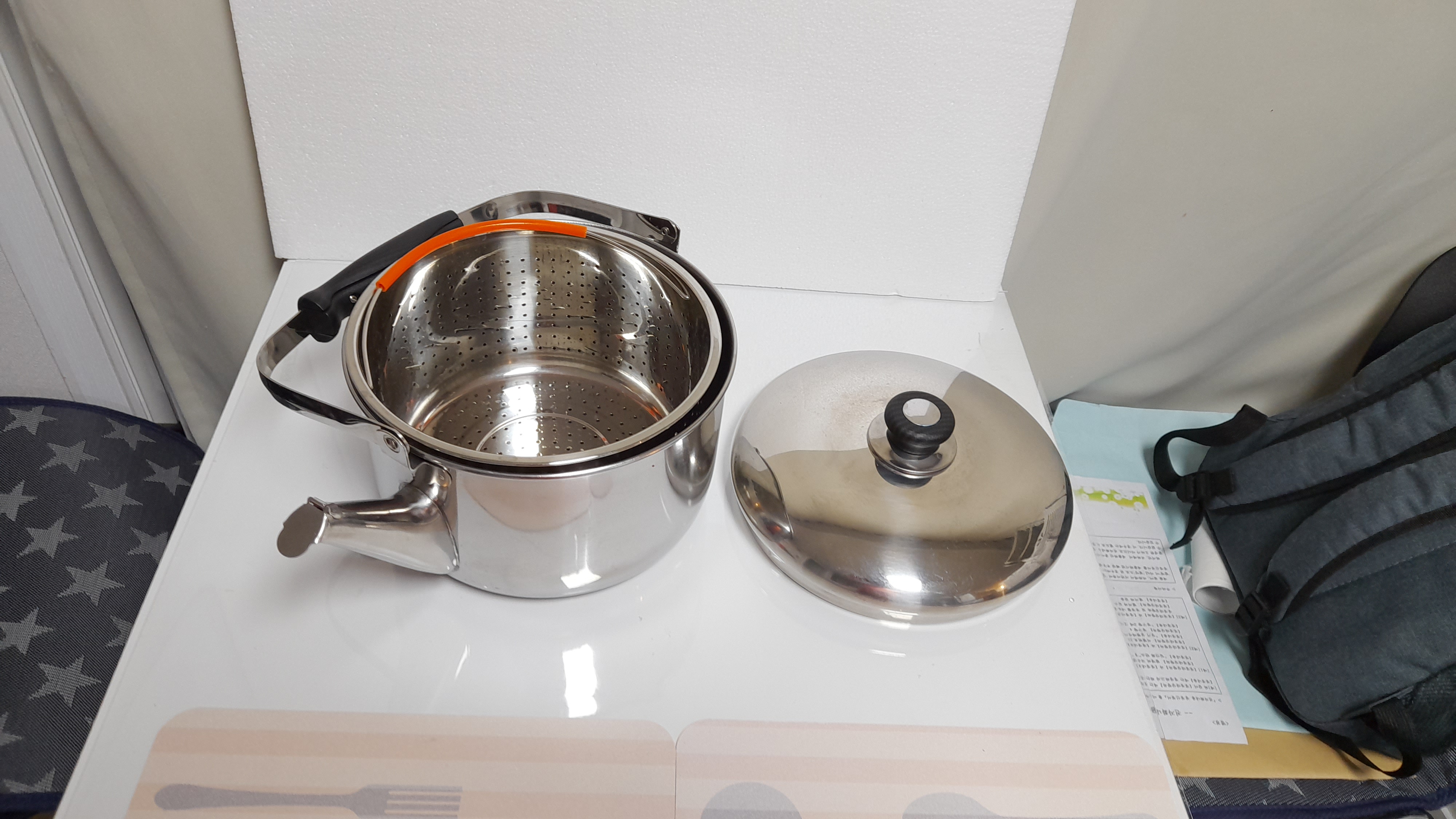 악취문제와 세균문제를 동시에 해결해 주는 "찜통형 음식물쓰레기통"