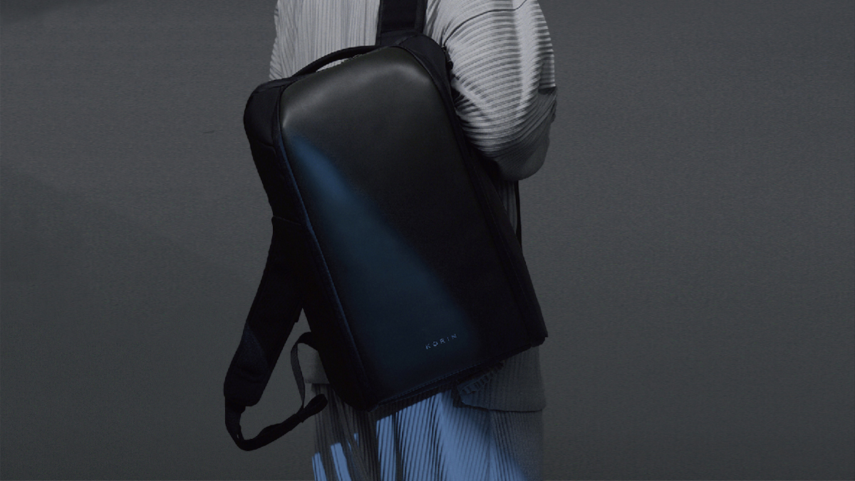 The Silicon Valley Backpack Everyone’s Talking About #FlipPack #Kickstarter Hit with $5M Sales