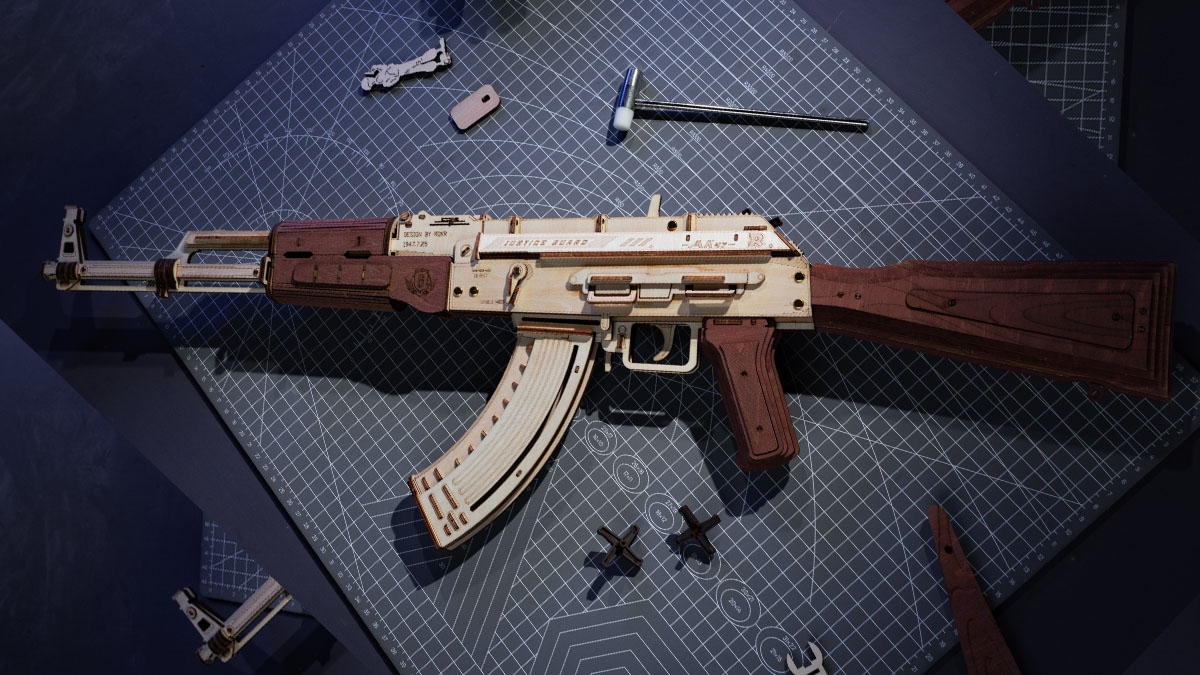 Perfectly Replicating the Historic AK-47 Rifle. #FullyAutomatic #RubberBandGun