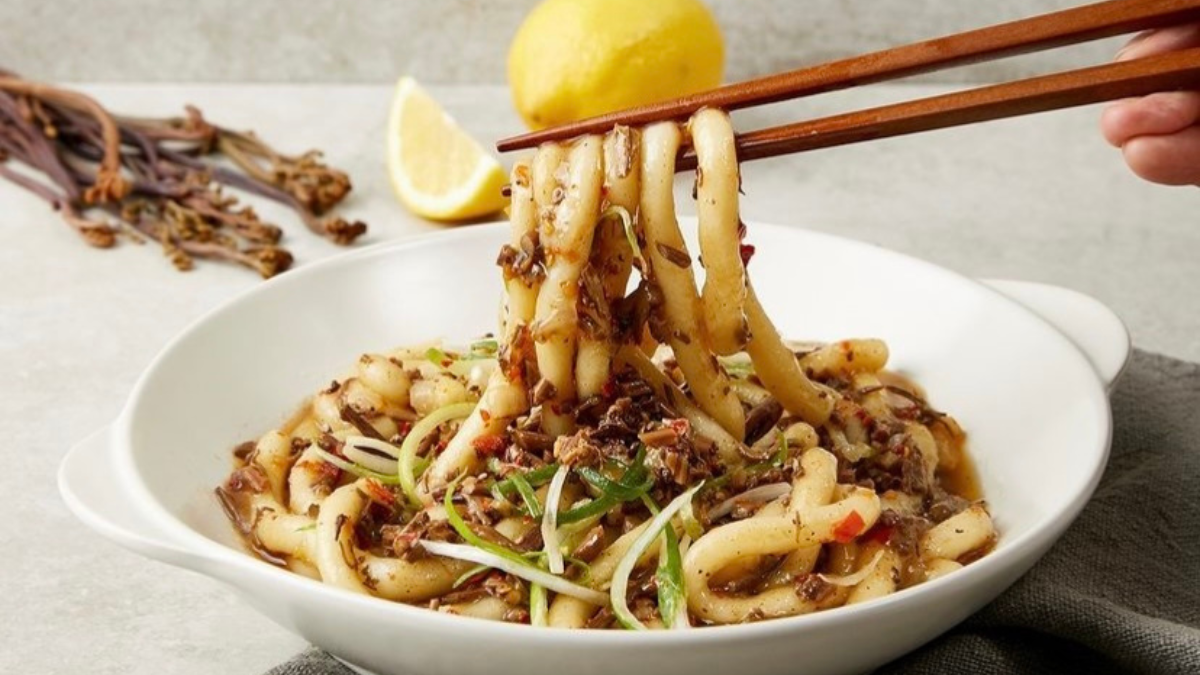 [Just 4 Minutes] Discover the New Gourmet Tteokbokki <Bracken Noodle Tteokbokki>