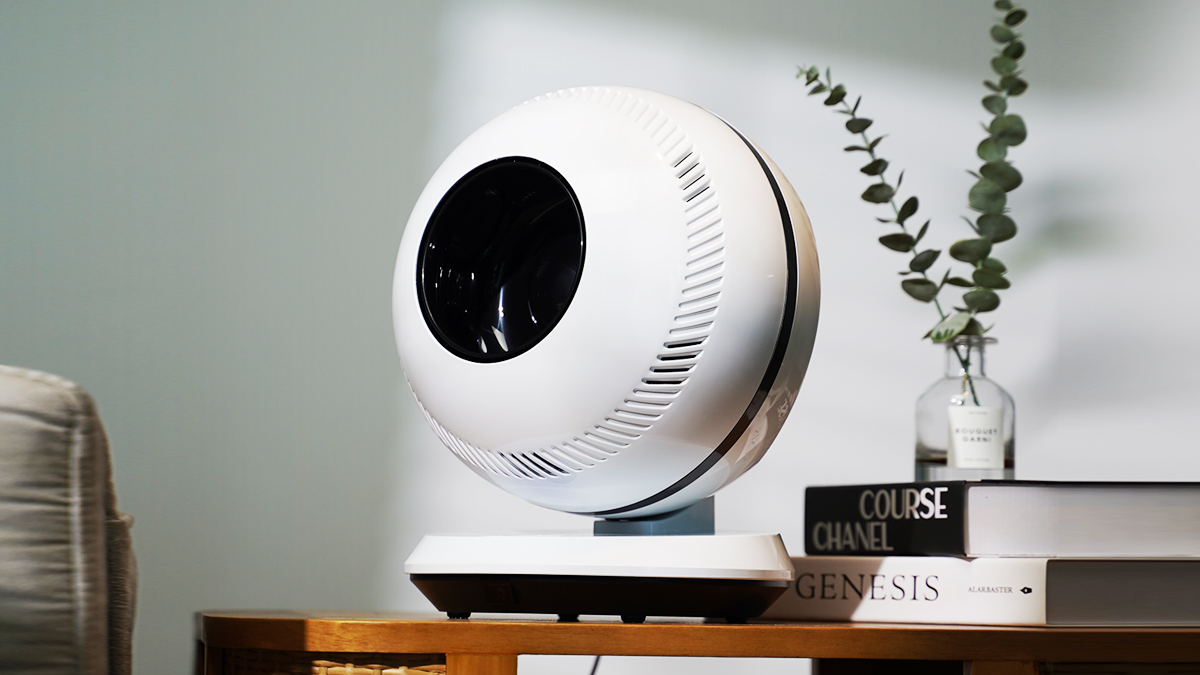 Escape the Heat This Summer! Safe and Cool Bladeless Fan