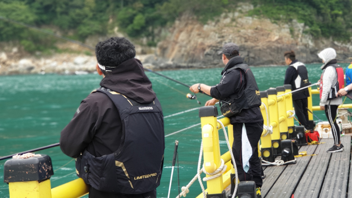 釜山・トンサム漁村体験休養村で楽しむ都市漁師の天下一釣り大会