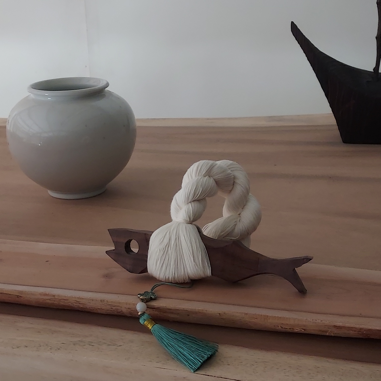 독특한 디자인으로 다시 태어난 우리의 전통 '액막이 명태'