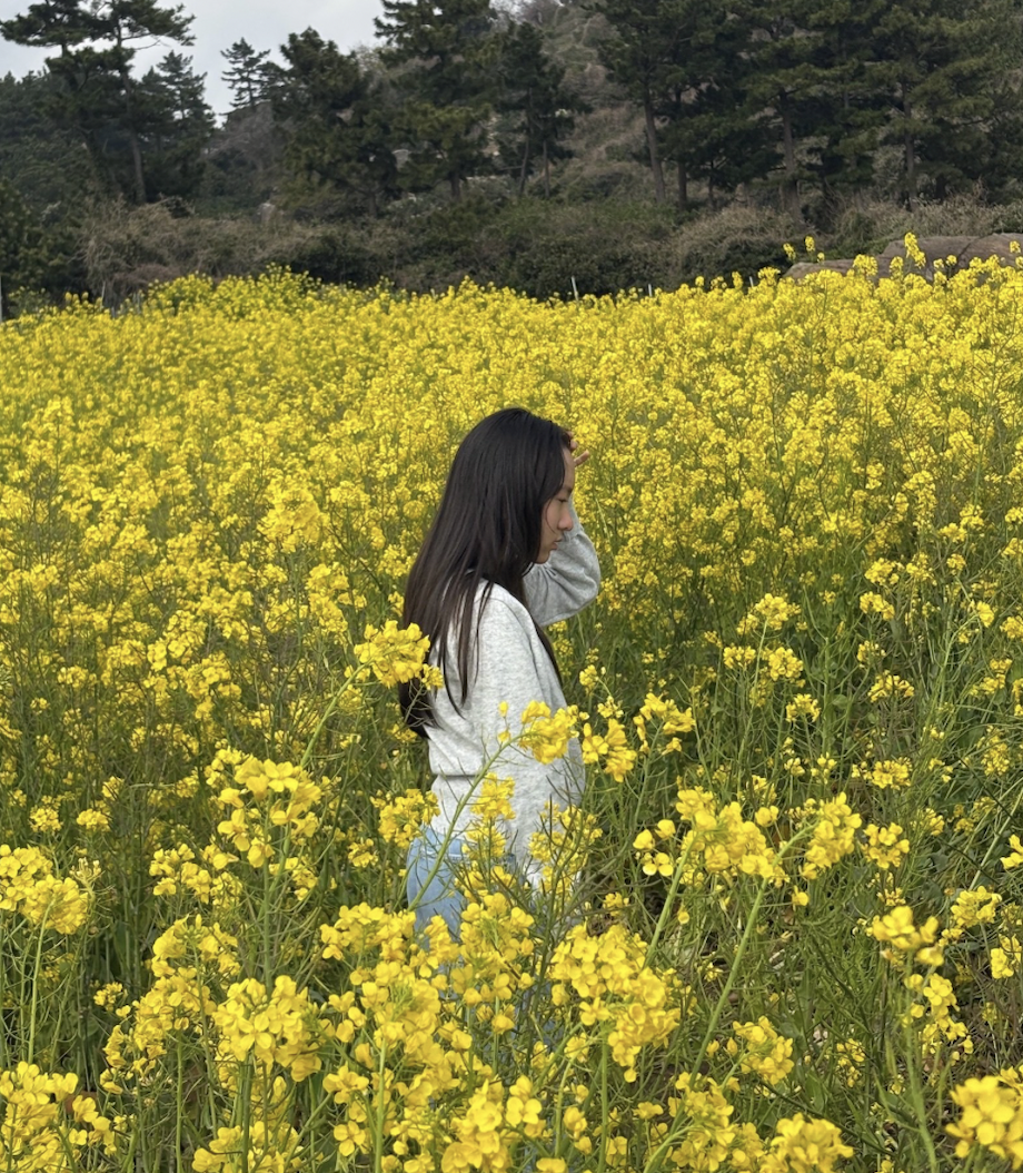 Elizabeth Suh 